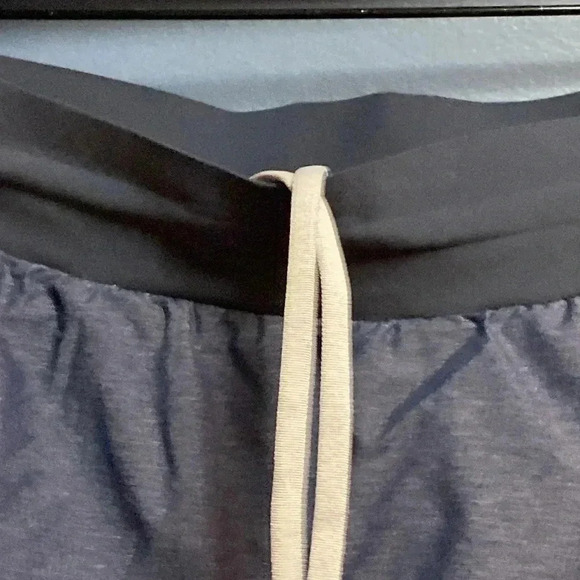 QUECHUA WO NAVY ATHLETIC LEGGINGS WITH OVER SHORTS  NYLON SPANDEX  BLEND NO TAGS - Picture 10 of 11